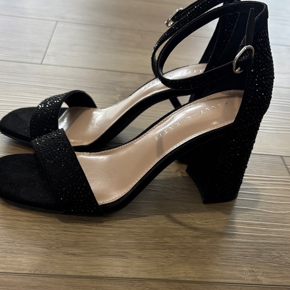 Kelly & Katie Caital Sandal black sparkle size 7.5M